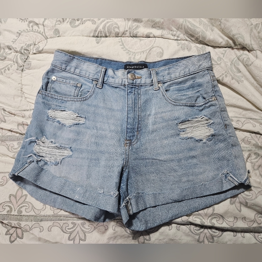 Aeropostale high rise mom shorts light wash denim!